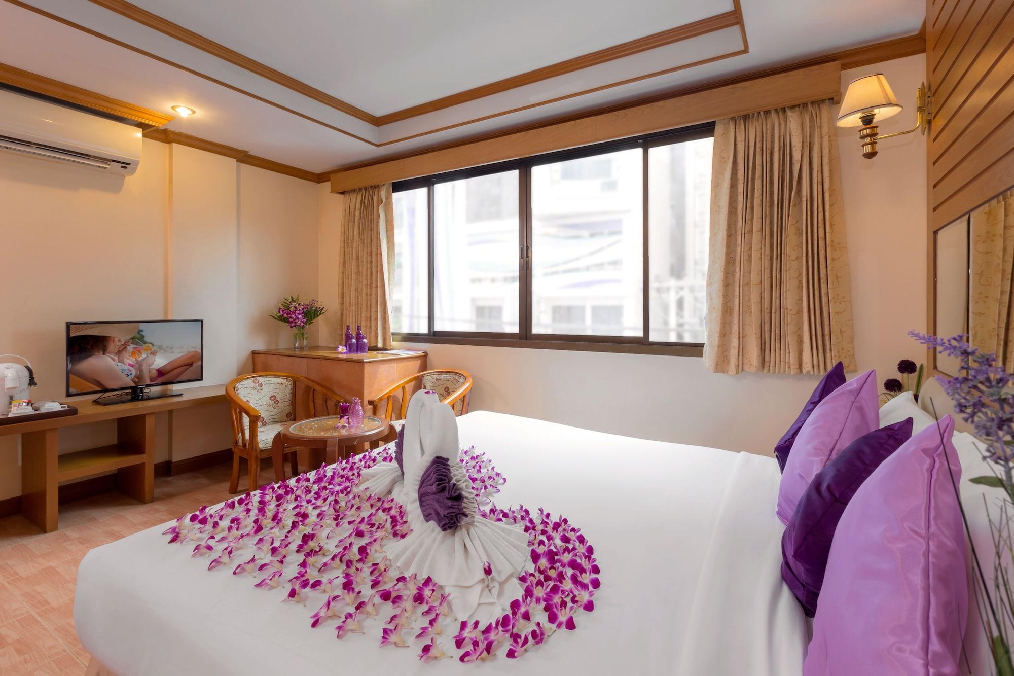 Bangkok Residence Patong Kültér fotó